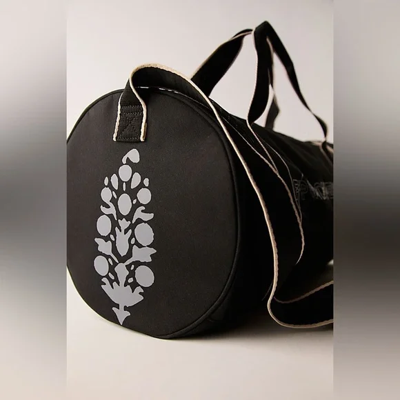 NWT FP Movement Good Sport Duffle Bag ~Black~ - Picture 3 of 3